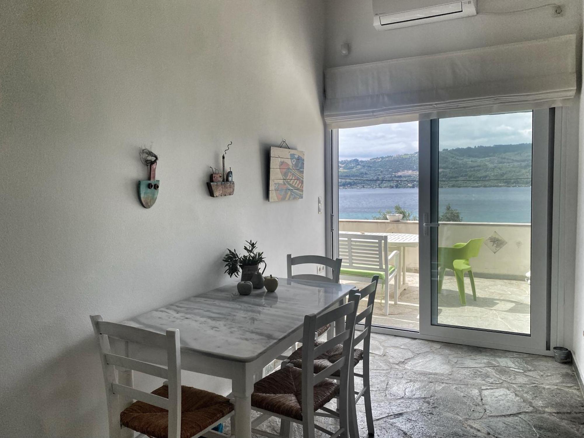 Rododafni Loft Apartment Gialtra